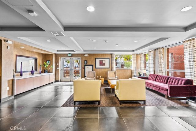 21301 Erwin Street 226, Woodland Hills, CA 91367