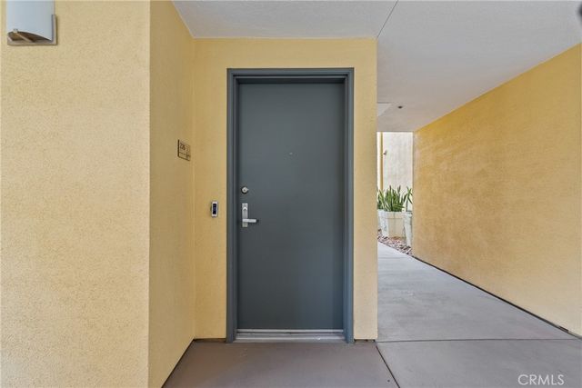 21301 Erwin Street 226, Woodland Hills, CA 91367