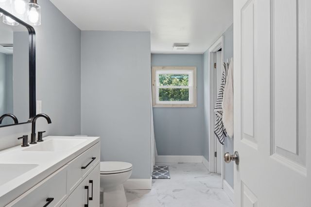 1703 Carney Winters Rd, Ashland City, TN 37015