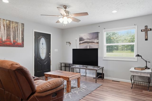 1703 Carney Winters Rd, Ashland City, TN 37015