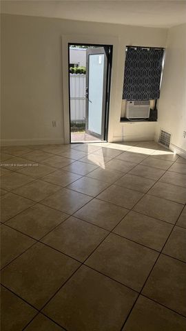 29XX SW 114th Ave 2, Miami, FL 33165