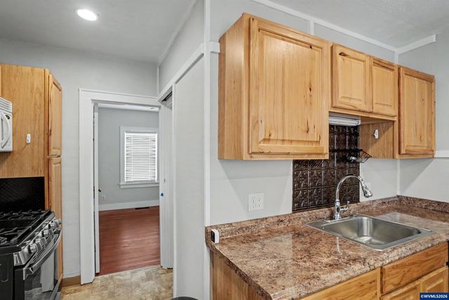 2155 Mill St SE, Salem, OR 97301