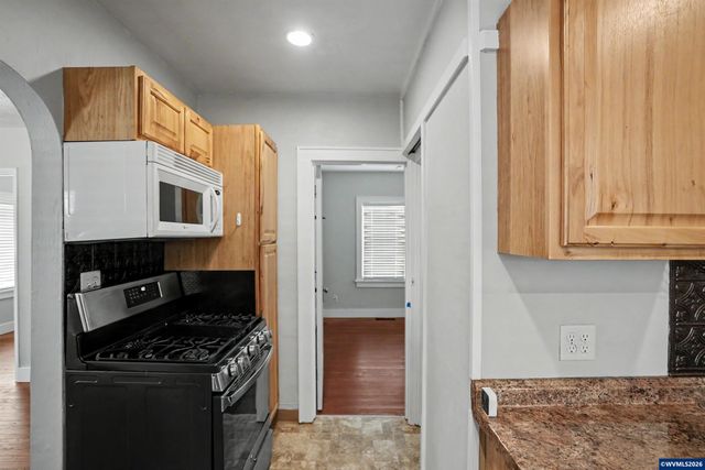 2155 Mill St SE, Salem, OR 97301
