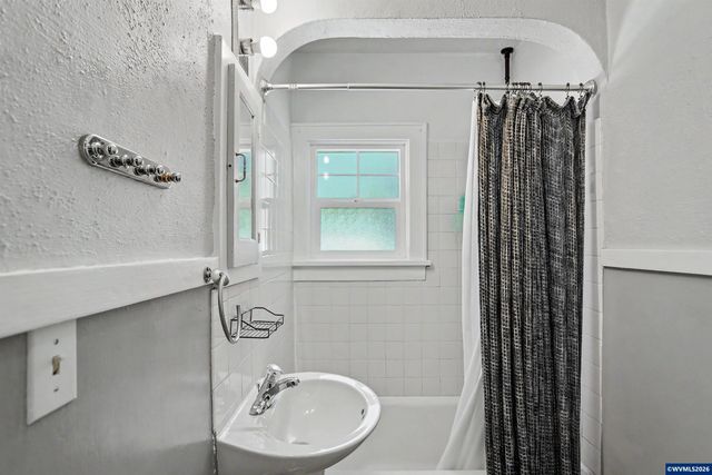 2155 Mill St SE, Salem, OR 97301