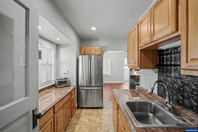 2155 Mill St SE, Salem, OR 97301