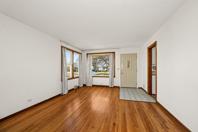 9222 Lorel Avenue, Skokie, IL 60077