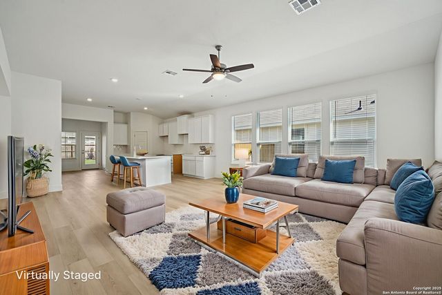 815 Shatterhand Blvd, San Antonio, TX 78260