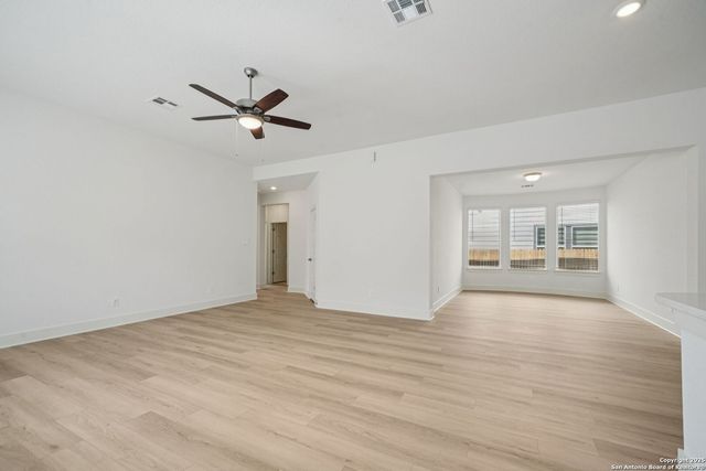 815 Shatterhand Blvd, San Antonio, TX 78260