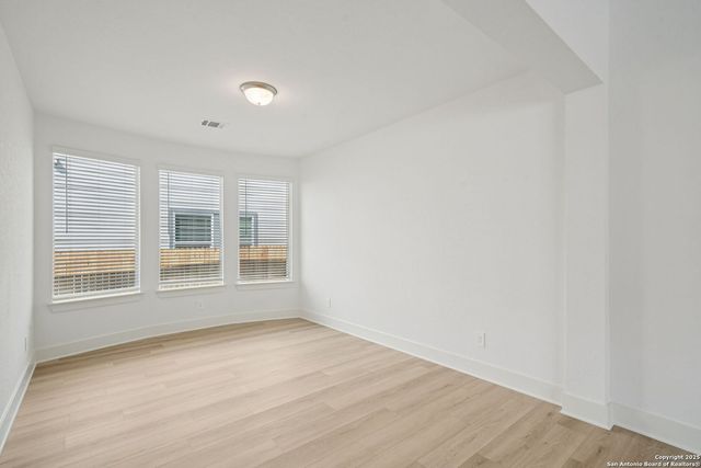 815 Shatterhand Blvd, San Antonio, TX 78260