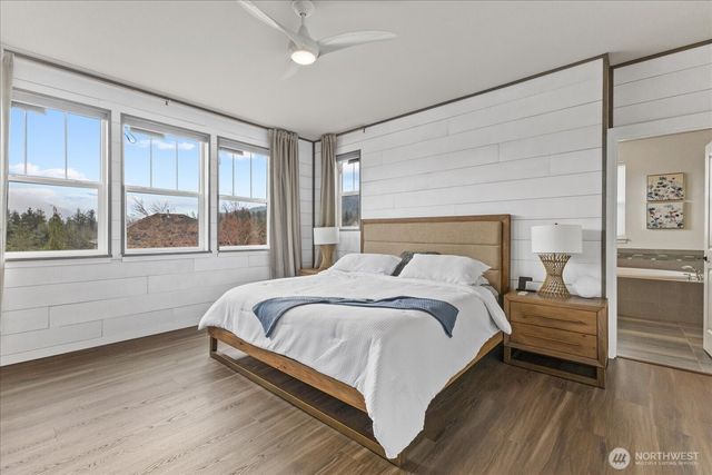 9219 Jacobia Avenue SE, Snoqualmie, WA 98065