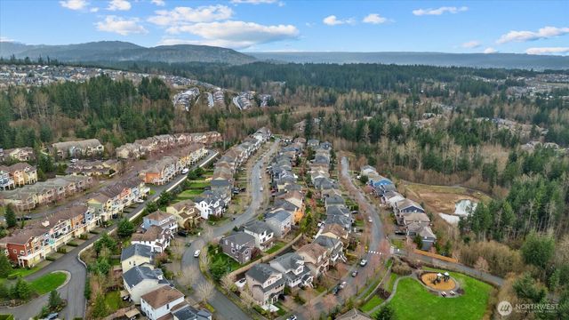 9219 Jacobia Avenue SE, Snoqualmie, WA 98065