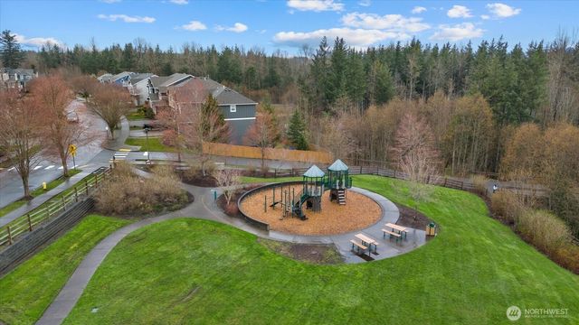 9219 Jacobia Avenue SE, Snoqualmie, WA 98065