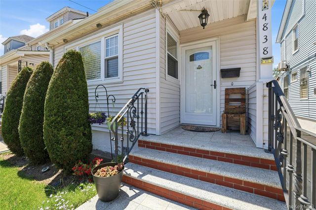 4838 207th Street, Oakland Gardens, NY 11364