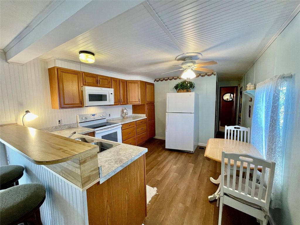 Image 12 of property listing at 6452 FLEETWOOD COURT, North Port, FL 34287