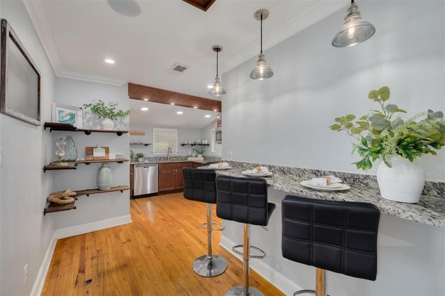 812 6TH STREET N, St Petersburg, FL 33701