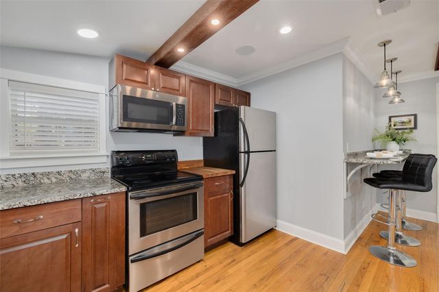 812 6TH STREET N, St Petersburg, FL 33701