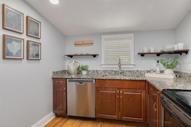 812 6TH STREET N, St Petersburg, FL 33701