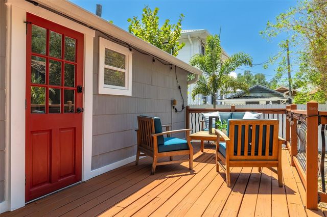 812 6TH STREET N, St Petersburg, FL 33701