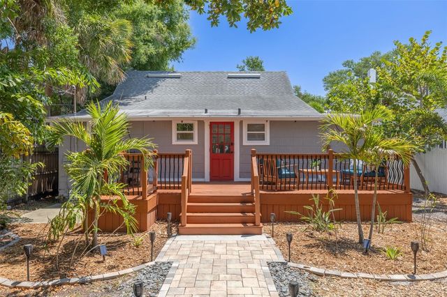 812 6TH STREET N, St Petersburg, FL 33701