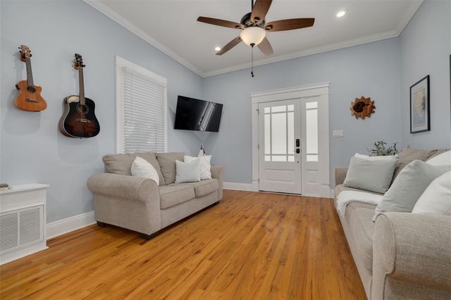 812 6TH STREET N, St Petersburg, FL 33701
