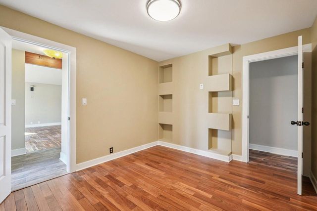 726 W Wisconsin AVENUE, Oconomowoc, WI 53066