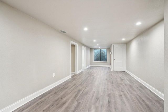 726 W Wisconsin AVENUE, Oconomowoc, WI 53066