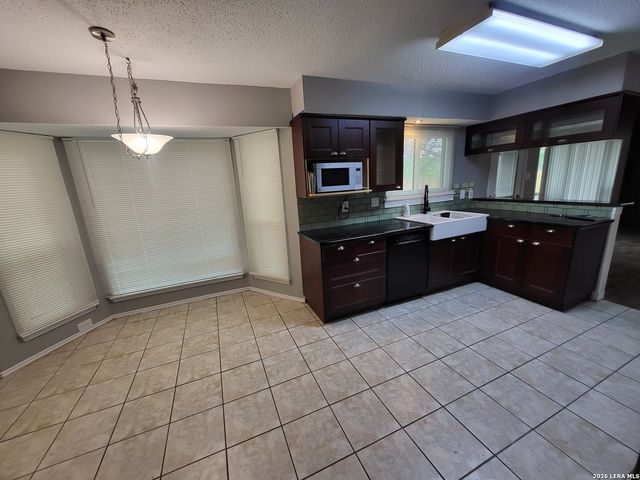 3502 Pavillion Circle, San Antonio, TX 78247