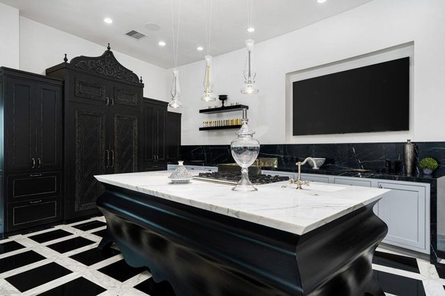 613 Indian, Palm Desert, CA 92260