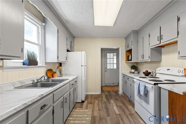 230 Lafayette Ave, Colonial Heights, VA 23834