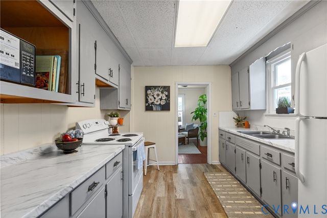 230 Lafayette Ave, Colonial Heights, VA 23834