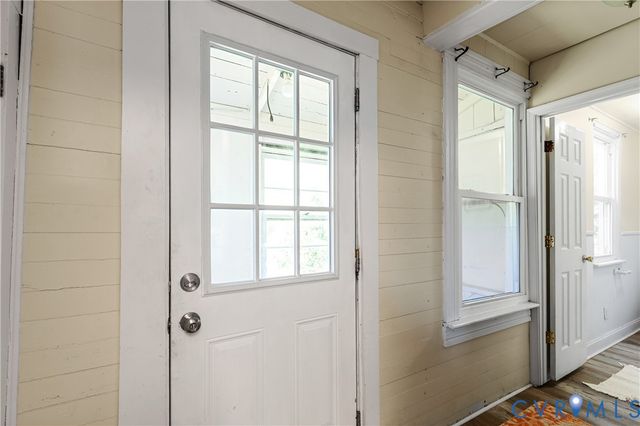 230 Lafayette Ave, Colonial Heights, VA 23834