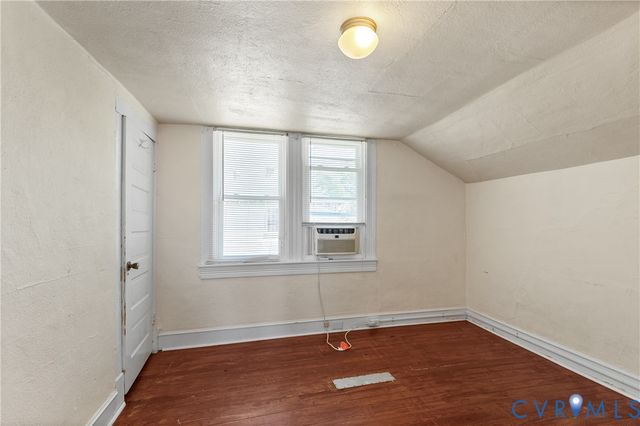 230 Lafayette Ave, Colonial Heights, VA 23834