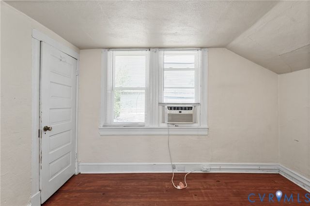 230 Lafayette Ave, Colonial Heights, VA 23834