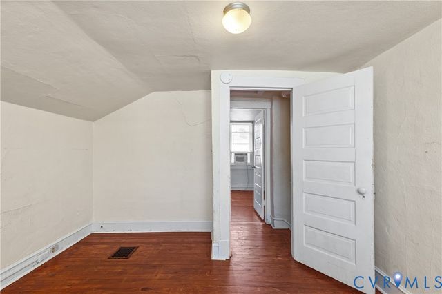 230 Lafayette Ave, Colonial Heights, VA 23834