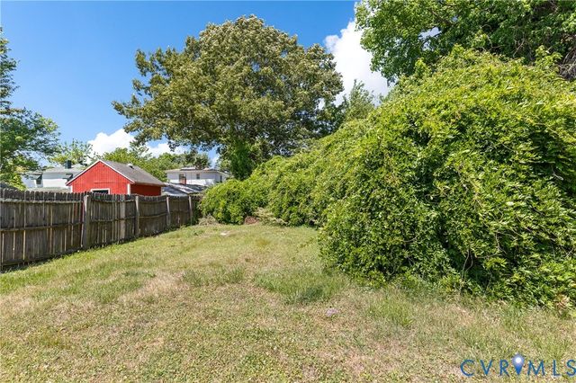 230 Lafayette Ave, Colonial Heights, VA 23834