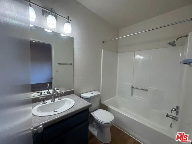 1340 255th Street, Los Angeles, CA 90710