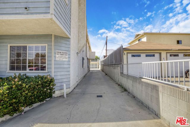 1340 255th Street, Los Angeles, CA 90710