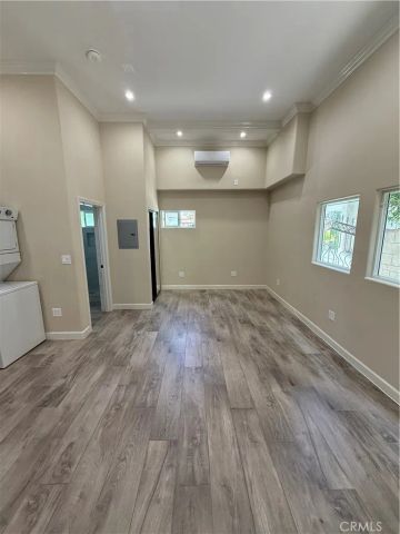 1911 Midvale, Los Angeles, CA 90025