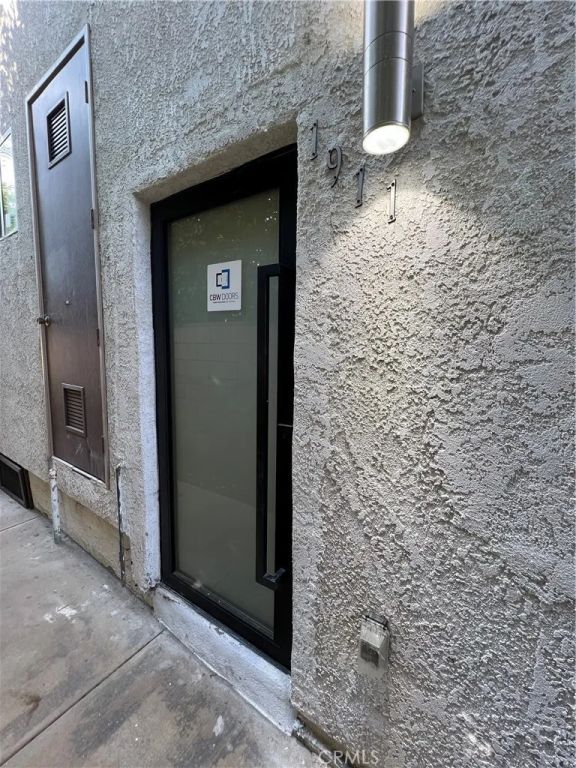 1911 Midvale, Los Angeles, CA 90025