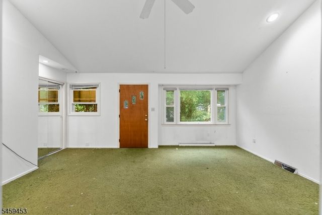 5 Black Oak Dr, Vernon Twp., NJ 07462