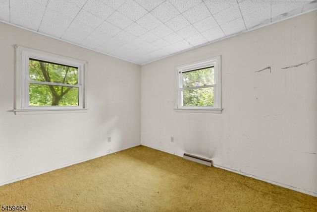 5 Black Oak Dr, Vernon Twp., NJ 07462