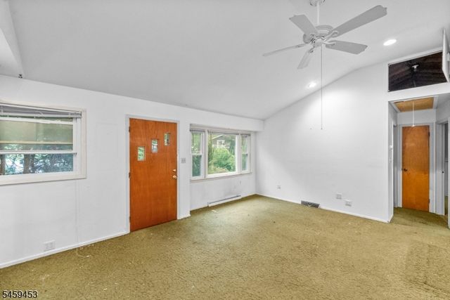 5 Black Oak Dr, Vernon Twp., NJ 07462