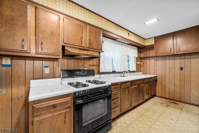 5 Black Oak Dr, Vernon Twp., NJ 07462