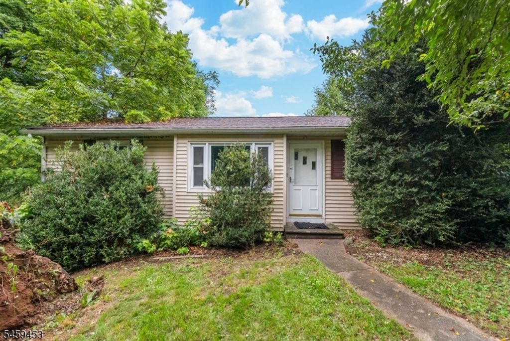 5 Black Oak Dr, Vernon Twp., NJ 07462