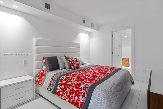 10155 Collins Ave 1210, Bal Harbour, FL 33154