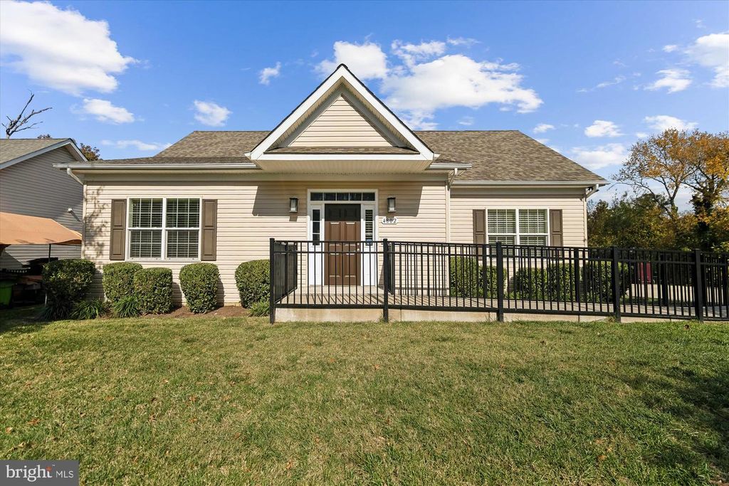 4802 CHIEF CHRIS KYLE CT, Riverdale, MD 20737