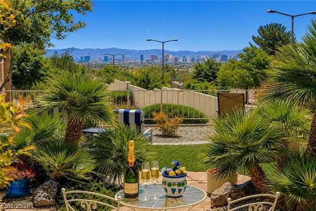 11033 Clear Meadows Drive, Las Vegas, NV 89134
