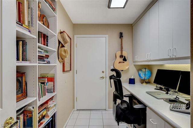 11033 Clear Meadows Drive, Las Vegas, NV 89134