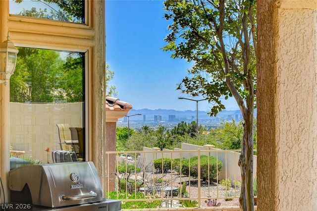 11033 Clear Meadows Drive, Las Vegas, NV 89134
