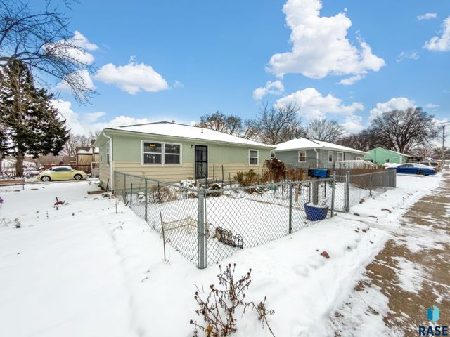 1715 E Mulberry St Street, Sioux Falls, SD 57103